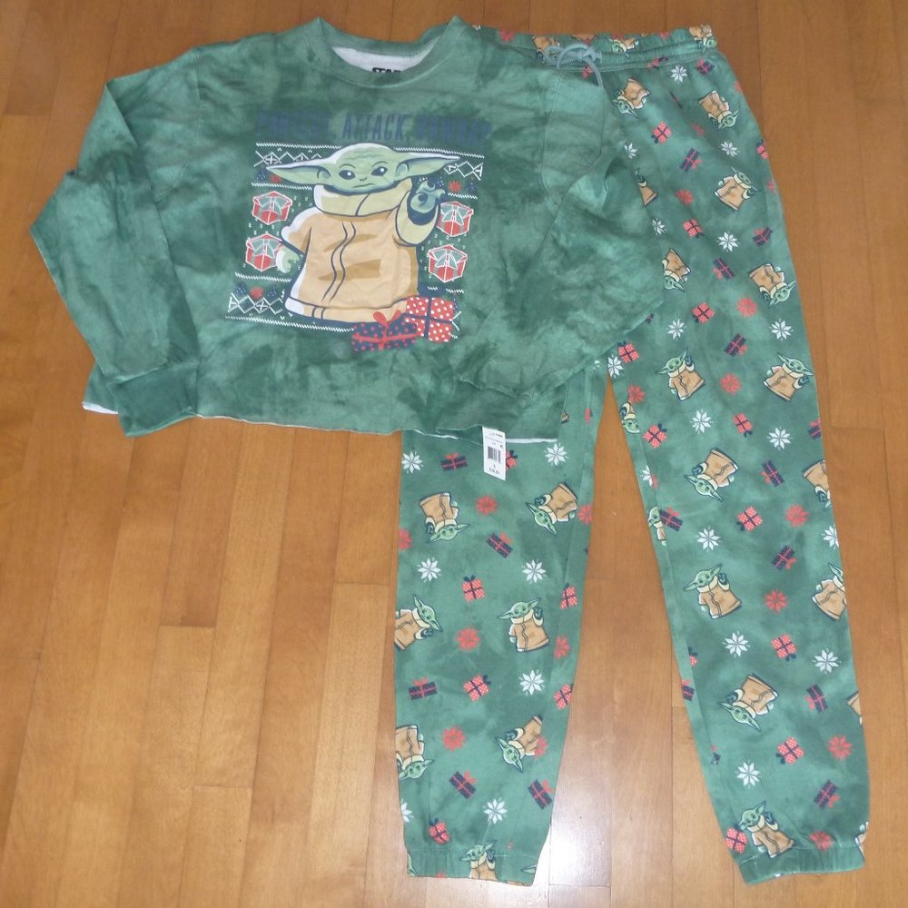Juniors BABY YODA the Mandalorian Christmas Pajamas Size  XL 13/15 Star Wars NWT